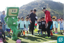 国税庁X投稿_JFAユニクロサッカーキッズ