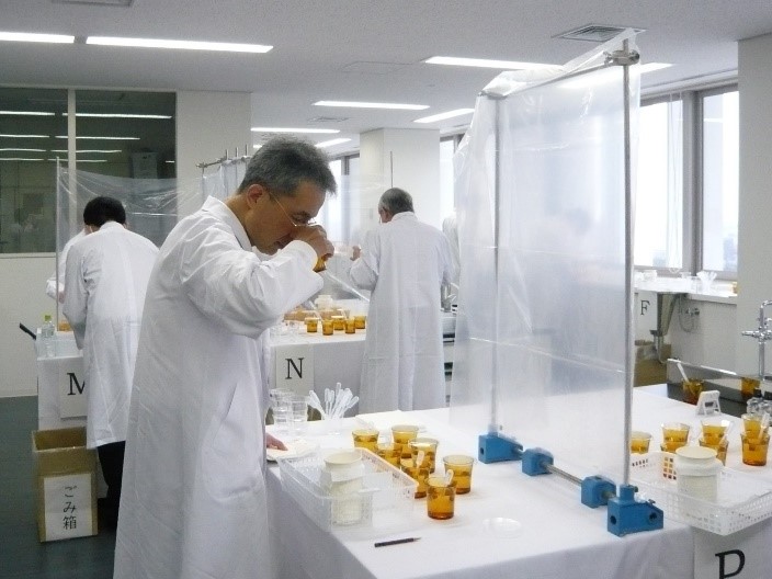 Image: Preliminary examination of sake