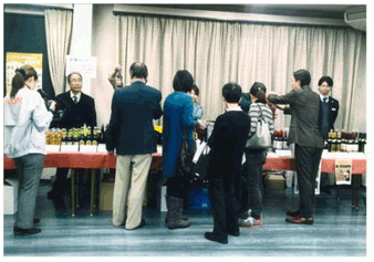 　「2014ボージョレ・ヌーヴォーを楽しむ会」を開催しました（東京小売酒販組合千住支部）