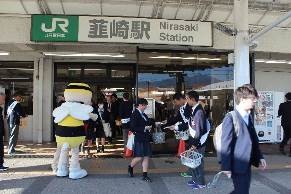 「未成年者飲酒防止キャンペーン」を実施しました 山梨県小売酒販組合連合会(協賛:山梨県酒造組合・山梨県ワイン酒造組合・山梨県卸酒販組合)2